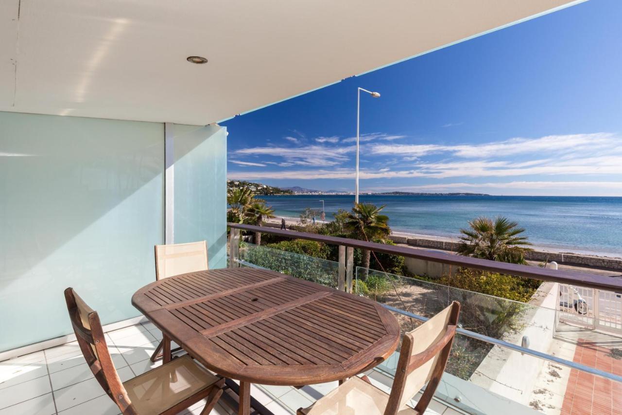 Bright Two Bedroomed Apartment On The Beach In Cannes With Huge Terrace With Fabulous Sea Views - 2001 ภายนอก รูปภาพ