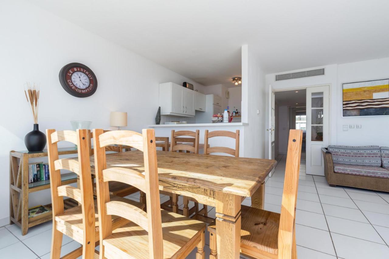 Bright Two Bedroomed Apartment On The Beach In Cannes With Huge Terrace With Fabulous Sea Views - 2001 ภายนอก รูปภาพ